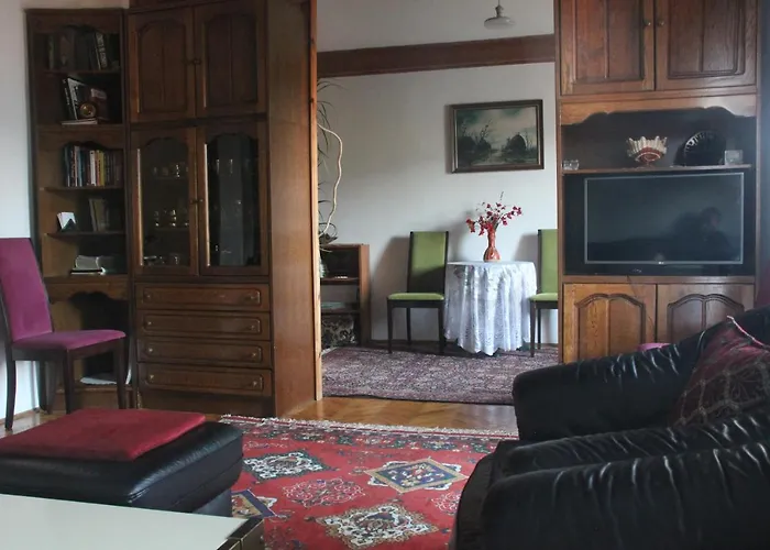 Enjoy The In Apartman